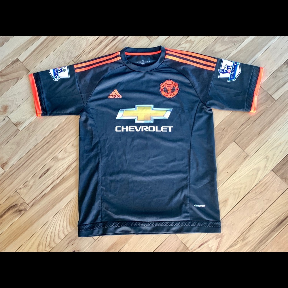 Men’s Adidas Manchester United soccer jersey